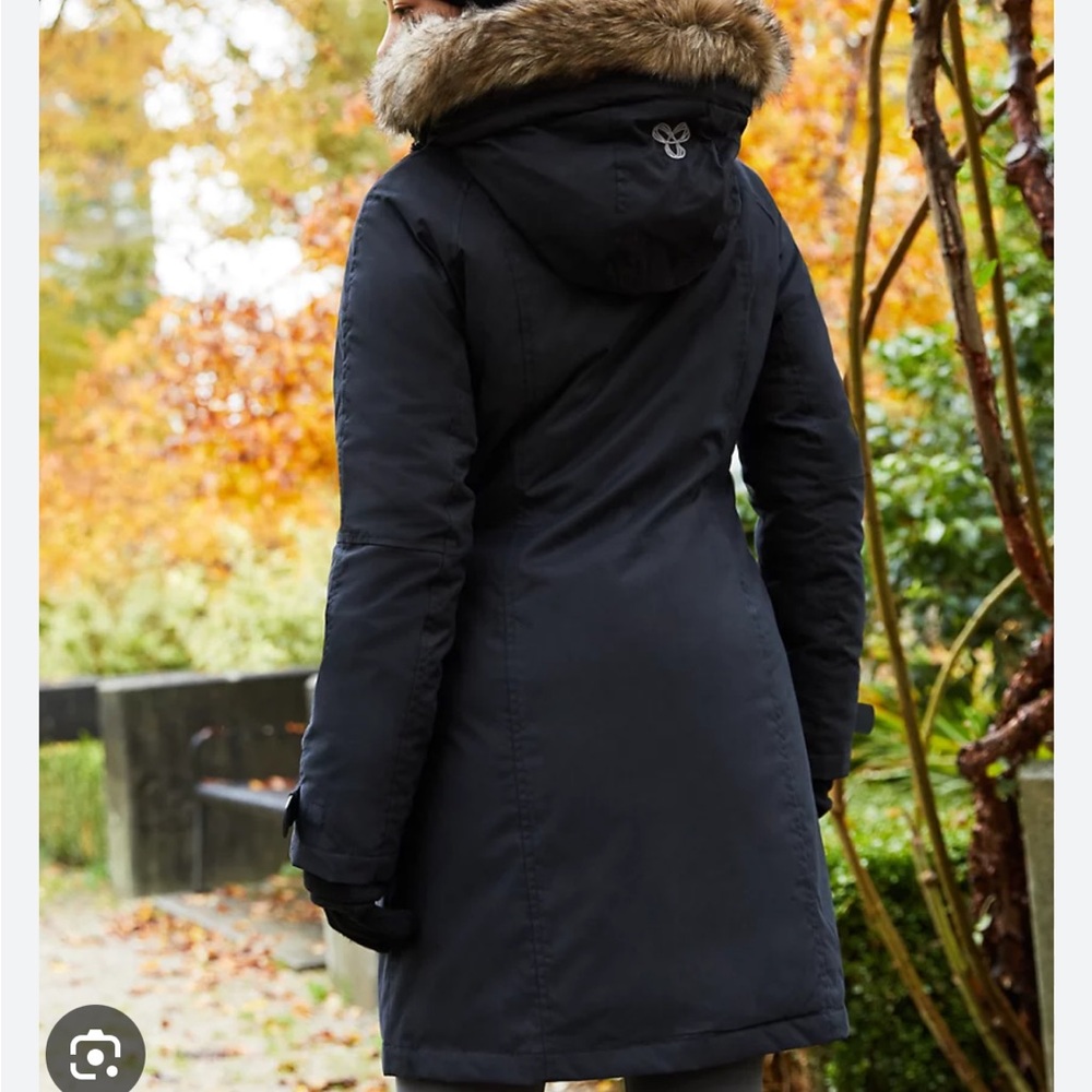 Excellent condition tna aspen women’s parka